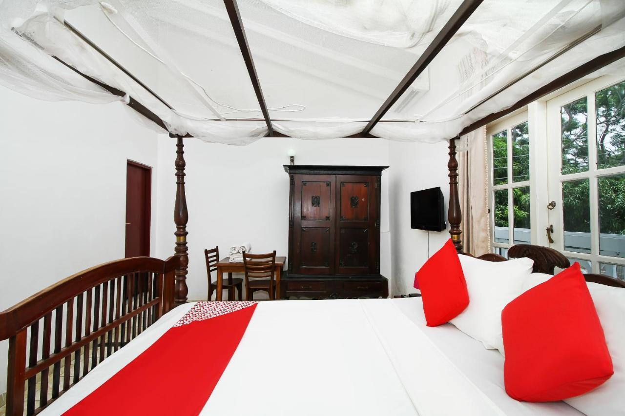 Hotel Empryean Катунаяка Экстерьер фото